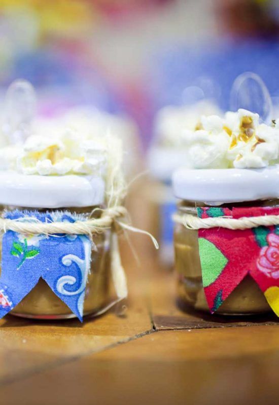 Lembrancinha de festa junina: potinhos de doces